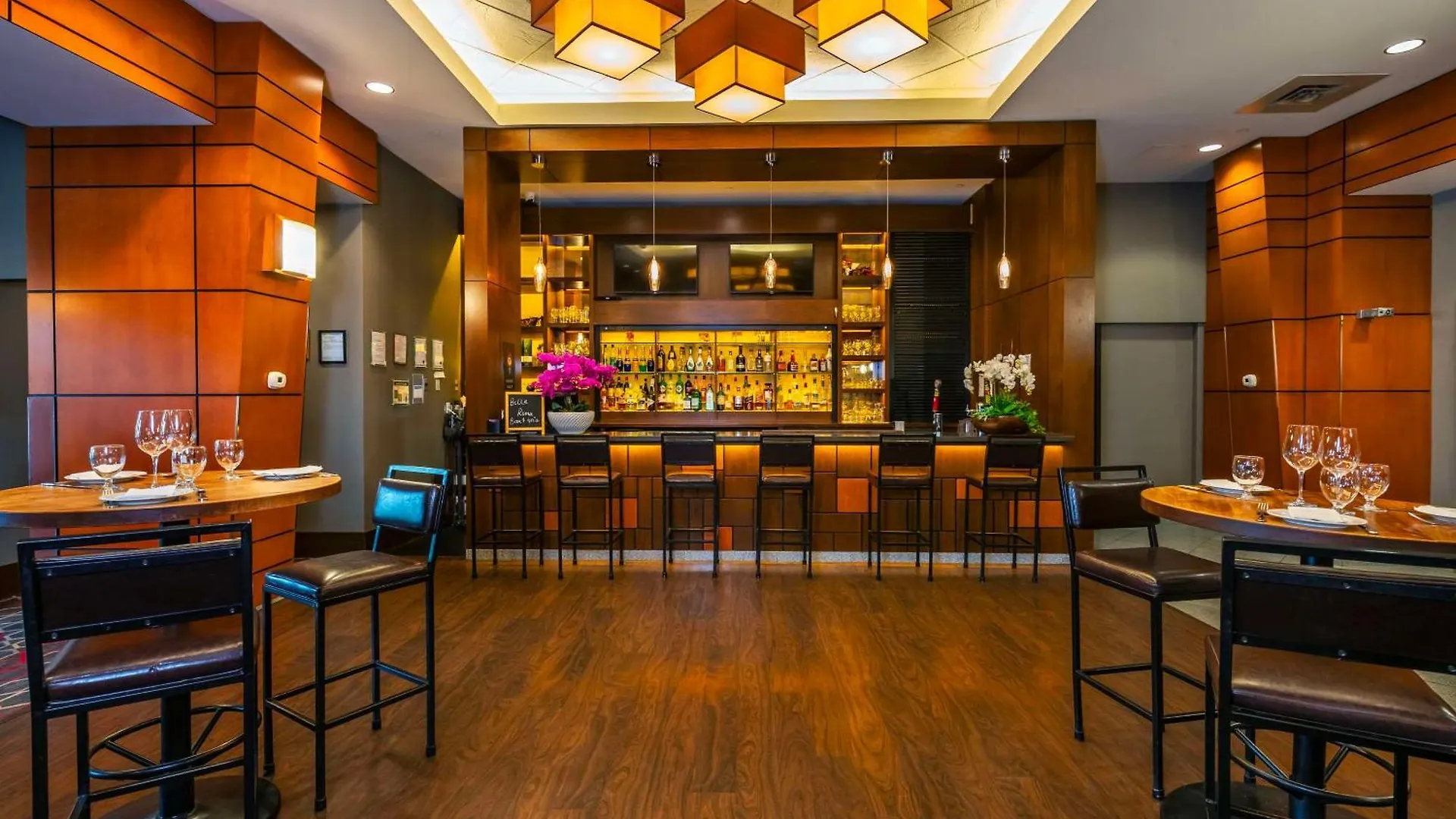 Grand Park Hotel Vancouver Airport, Ascend Hotel Collection Richmond