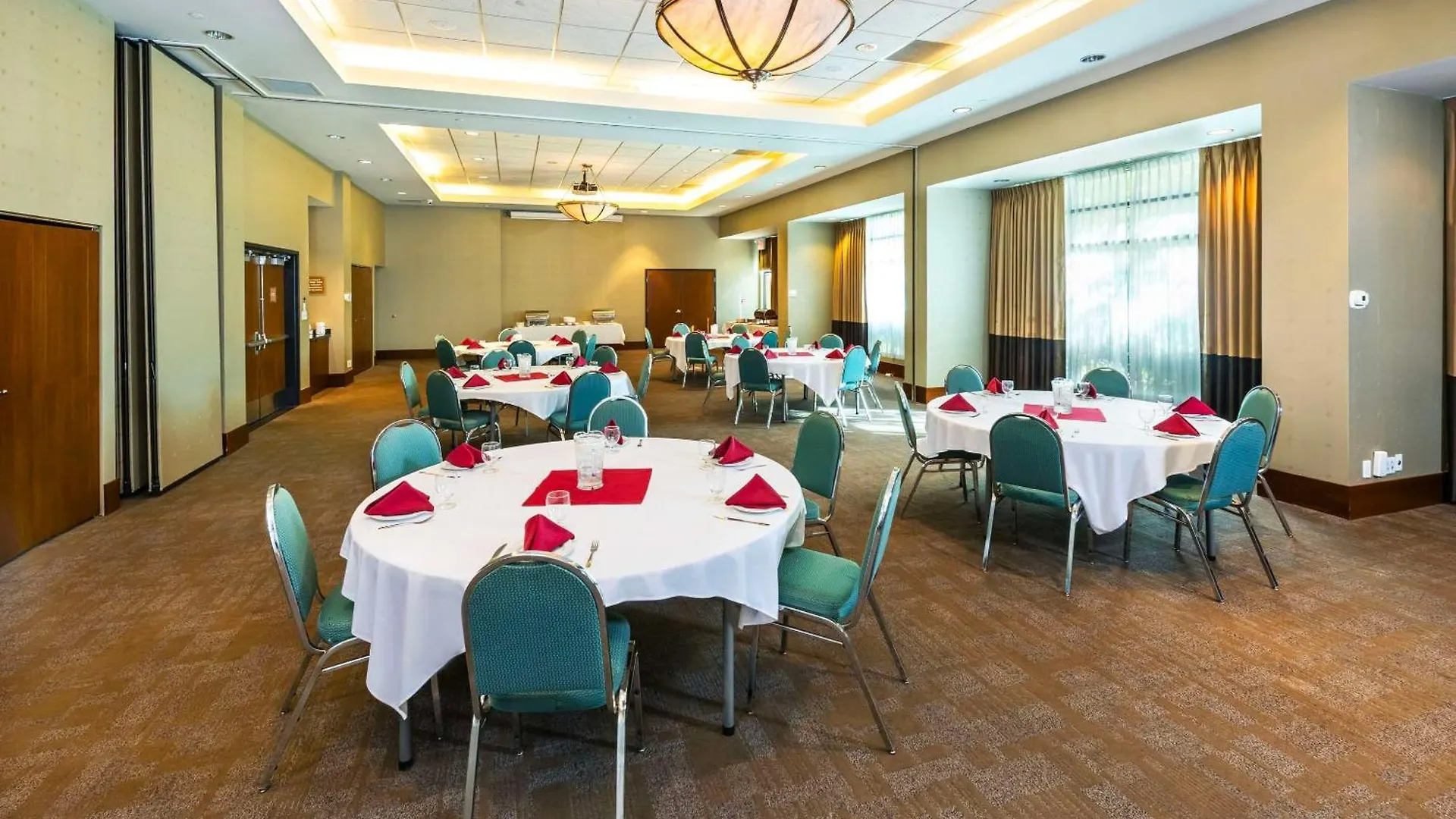 Grand Park Hotel Vancouver Airport, Ascend Hotel Collection Richmond