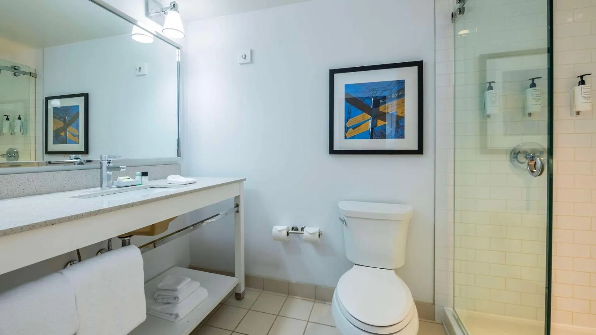 Grand Park Hotel Vancouver Airport, Ascend Hotel Collection Richmond Canada