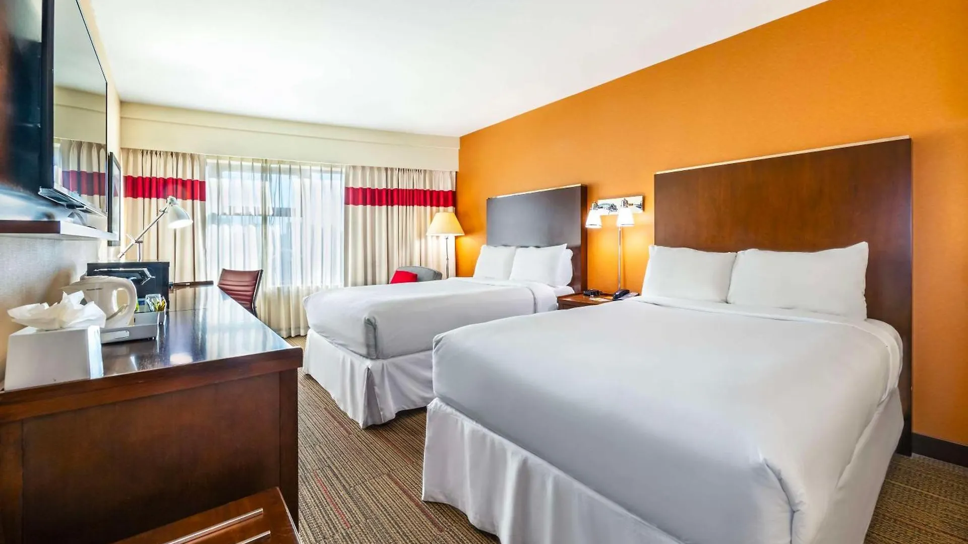 Grand Park Hotel Vancouver Airport, Ascend Hotel Collection Richmond 3*,
