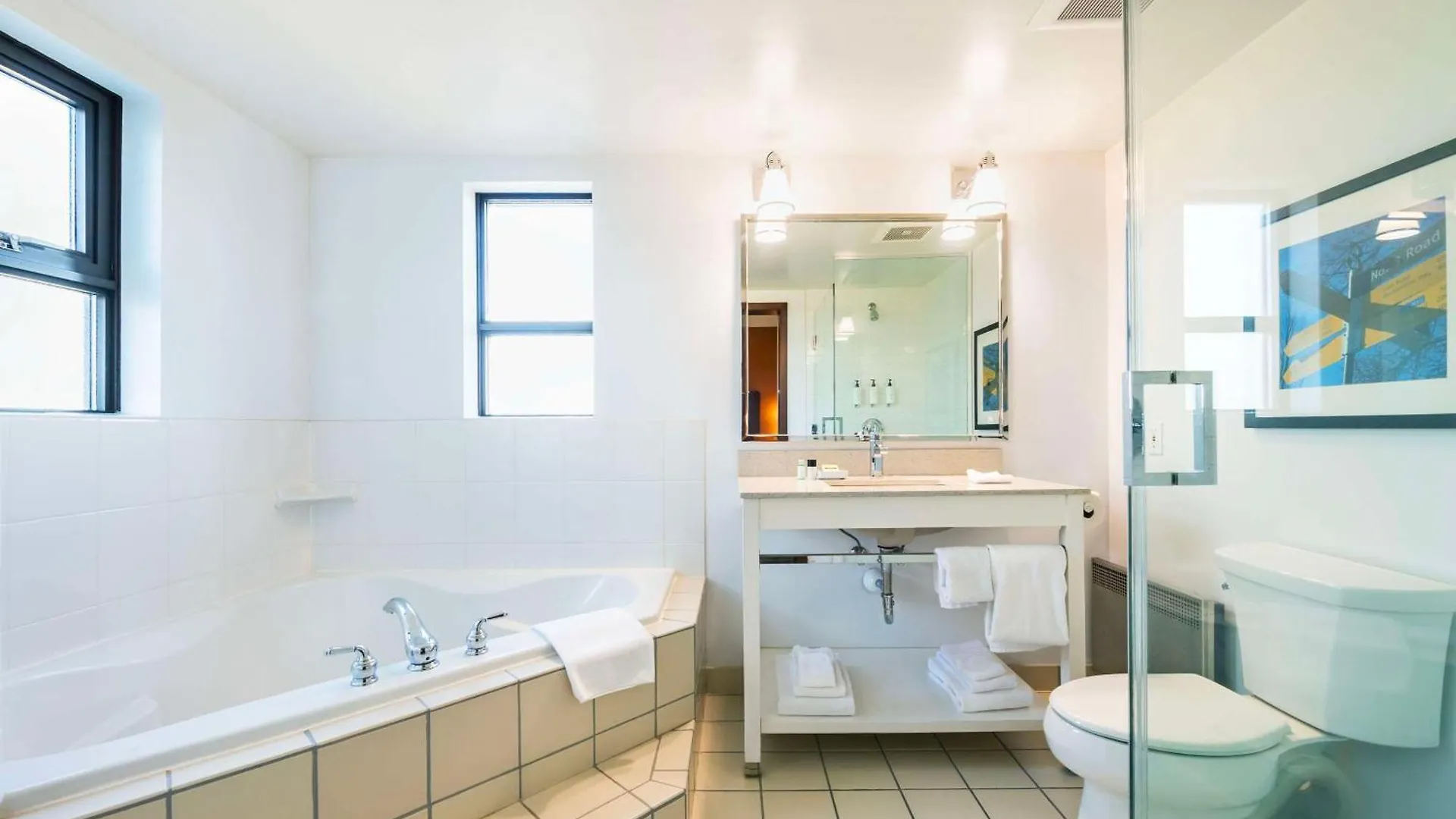 ***  Grand Park Hotel Vancouver Airport, Ascend Hotel Collection Richmond Canada