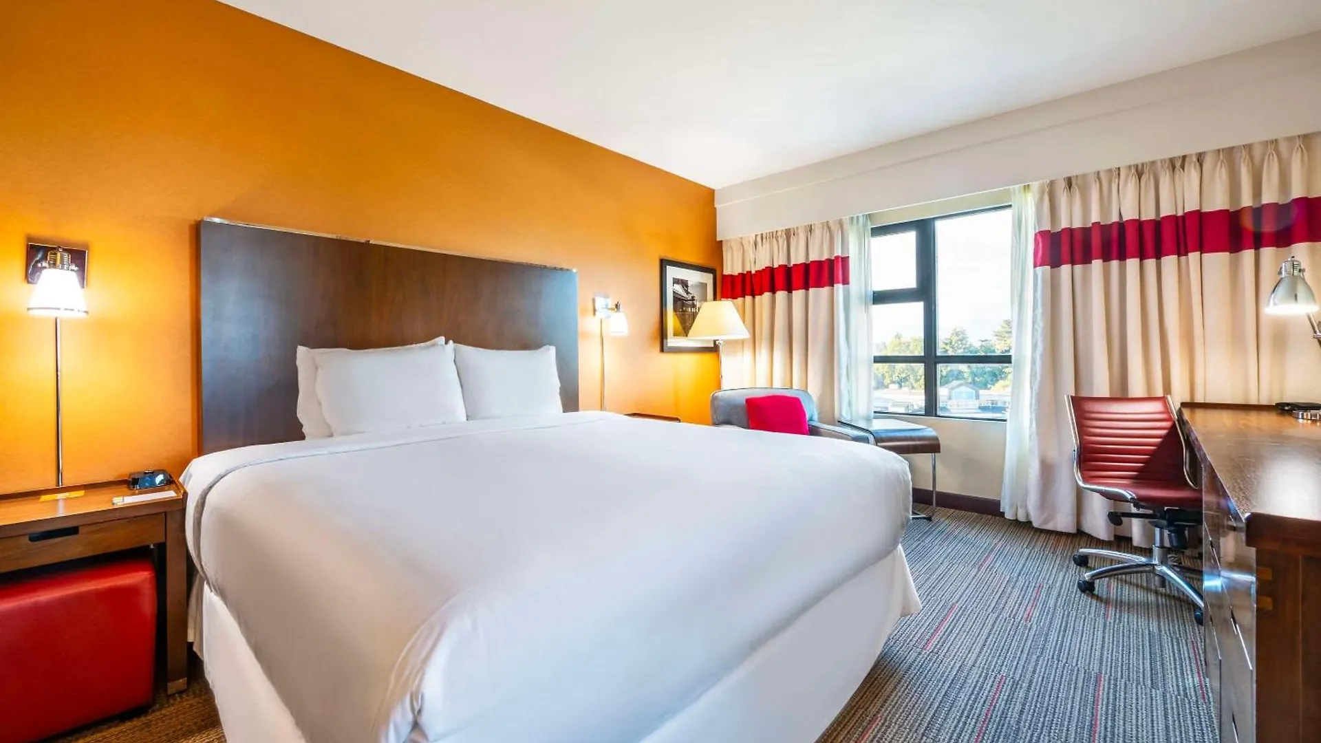 Grand Park Hotel Vancouver Airport, Ascend Hotel Collection Richmond