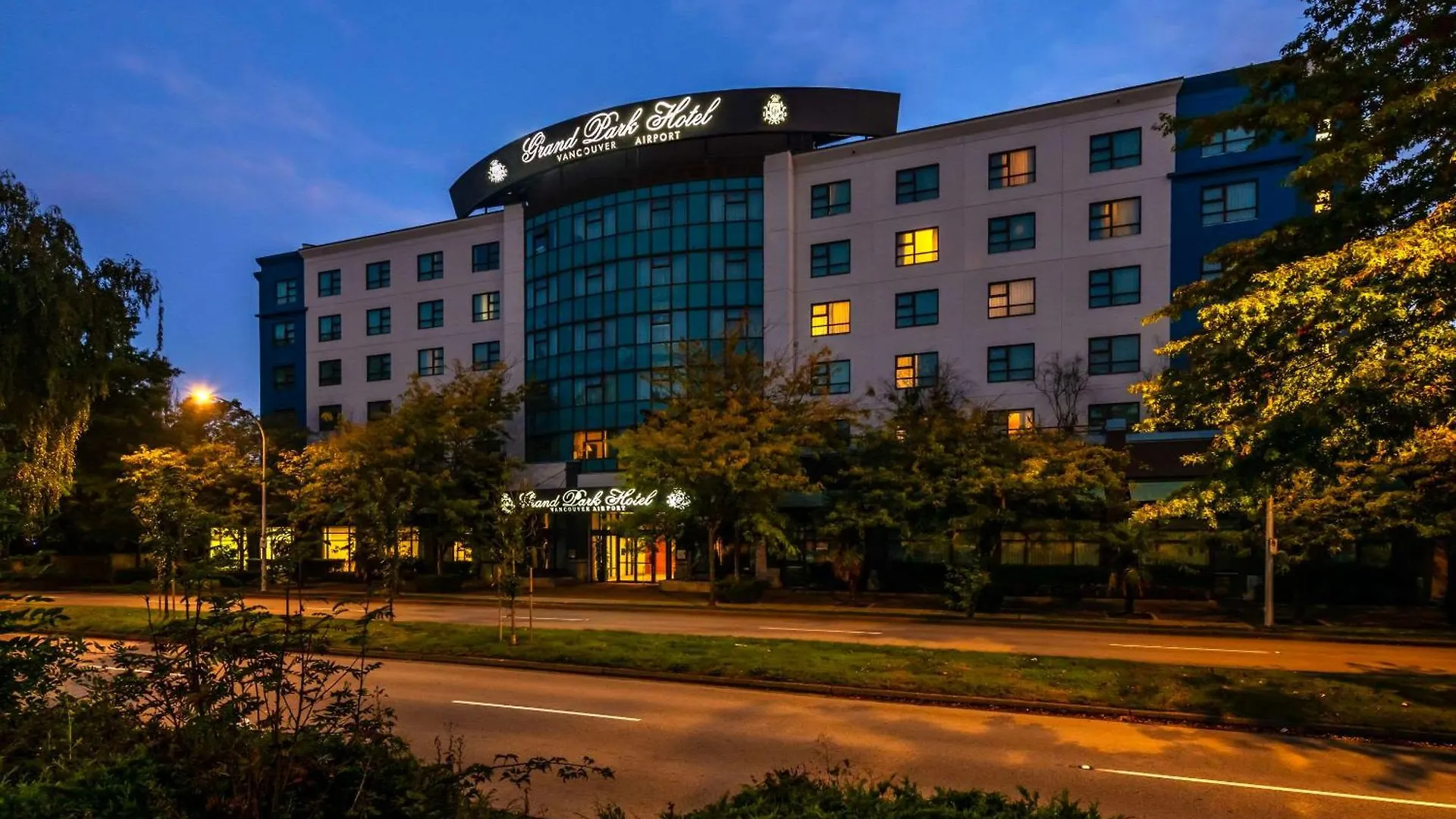 Grand Park Hotel Vancouver Airport, Ascend Hotel Collection Richmond