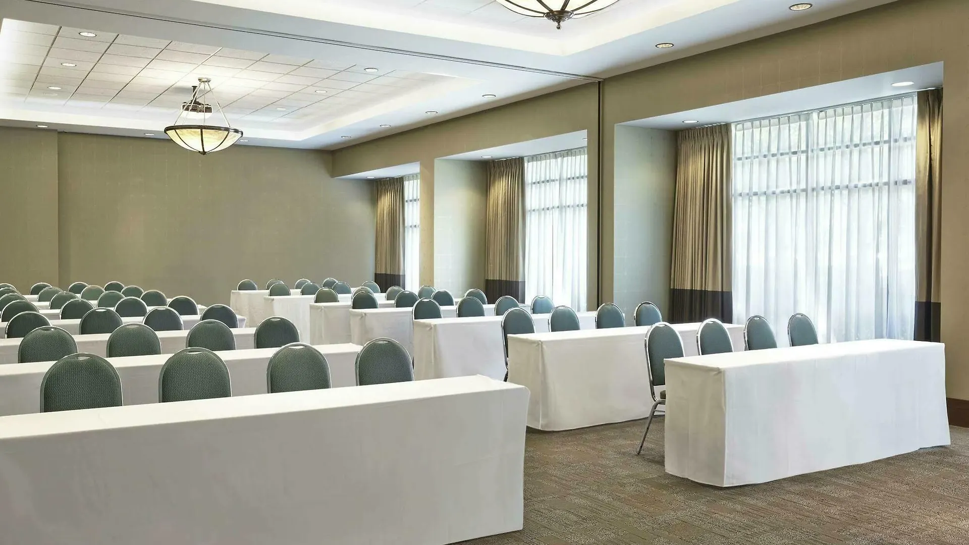 ***  Grand Park Hotel Vancouver Airport, Ascend Hotel Collection Richmond Canada
